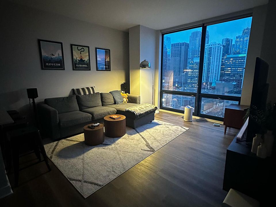 1st image of 766 W Adams St #1204