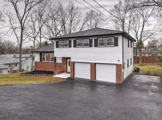 882 Ratzer Rd, Wayne, NJ 07470