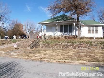 1st image of 413 E Creek Ave