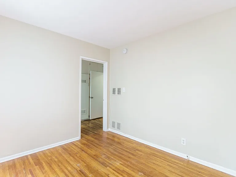 652 Veteran Ave — Photo 100