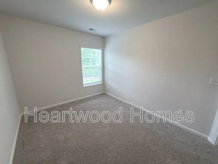 807 Coburg Ln — Photo 24