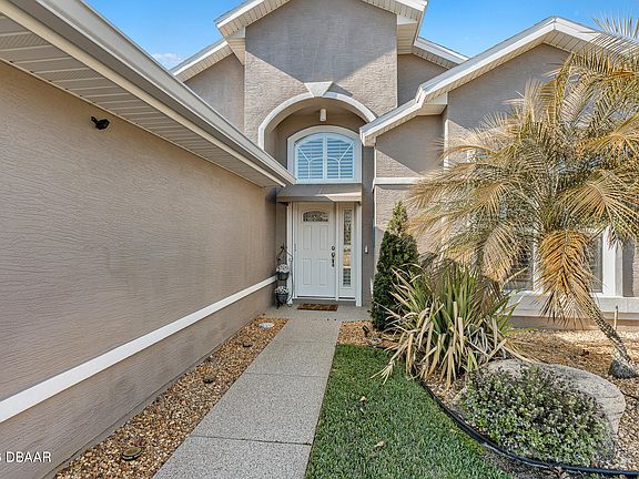 3rd image of 902 Brookridge Ln