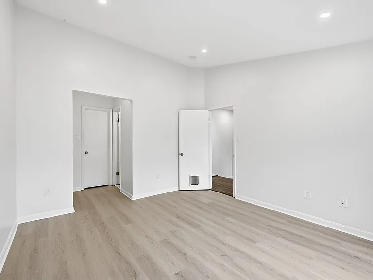 1603 Ingram Ter — Photo 9
