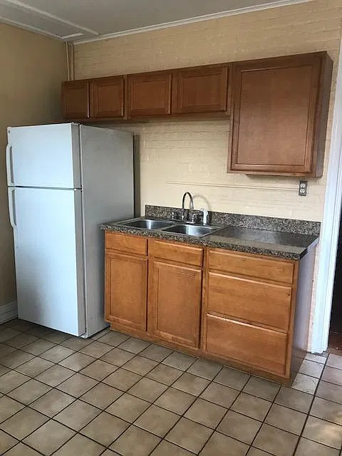 1 bed, 800 sqft, $885 — Photo 1