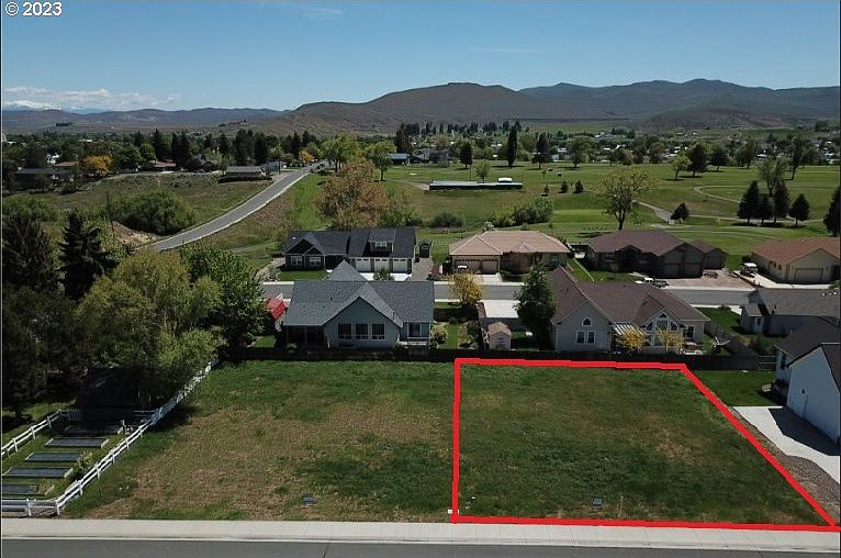 1st image of 800 W Fairway Dr