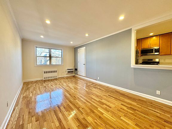 4th image of 21-08 77th St #2