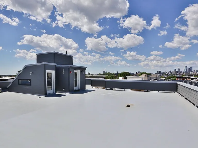 Newly Constructed Apartments in Fishtown — Photo 32