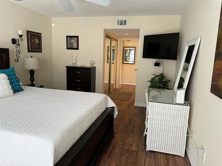 25188 Marion Ave #D-306 — Photo 17