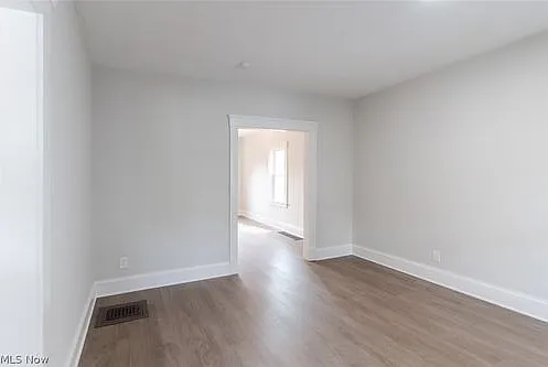 1464 E 123rd St — Photo 35