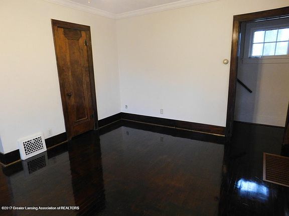 5th image of 1120 Gordon Ave