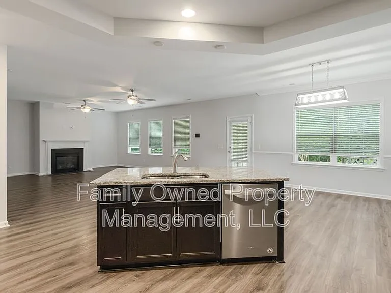 603 Pendleton Dr — Photo 12