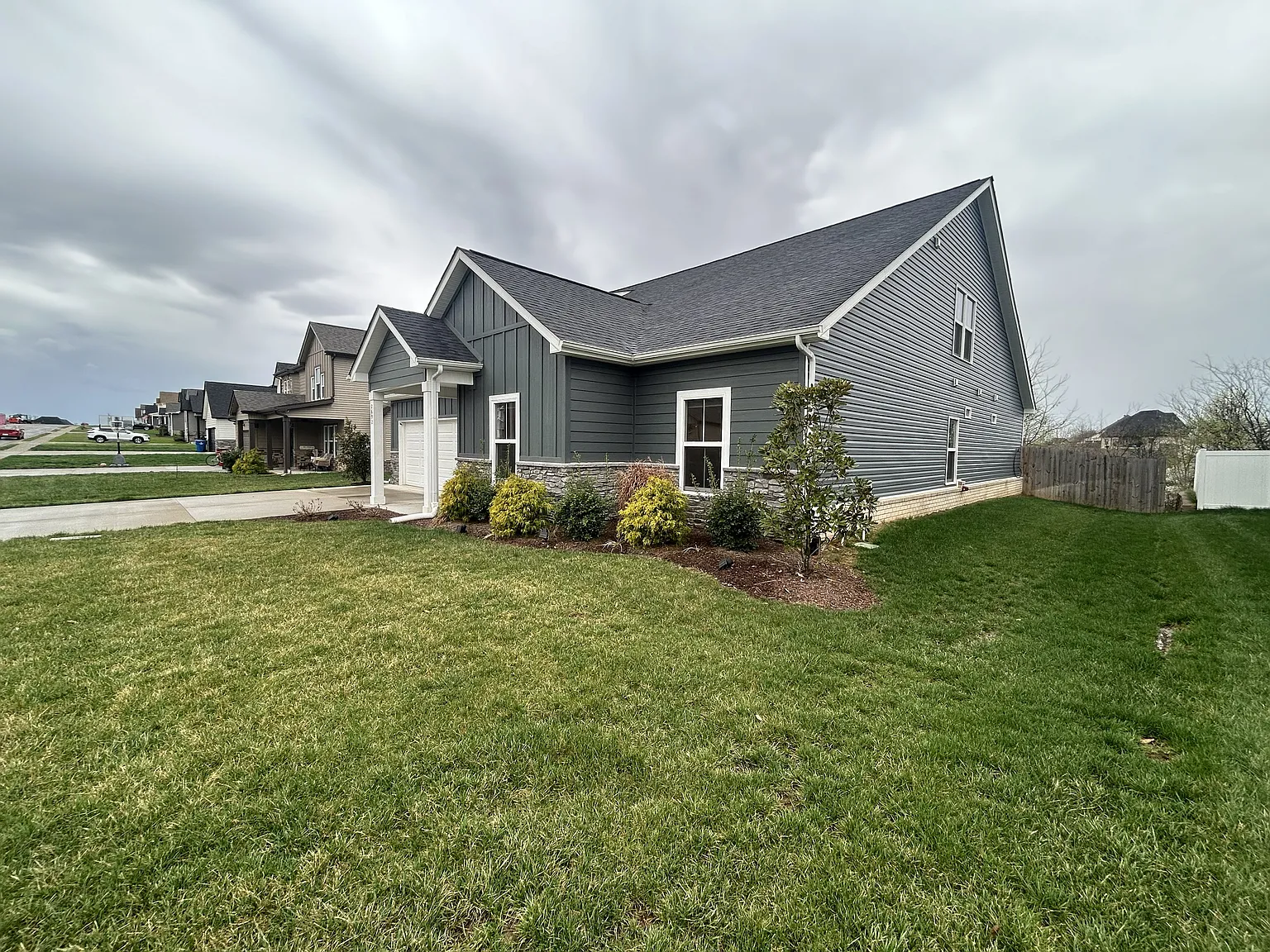 5 bed, 3.5 bath, 2924 sqft, $2,950 — Photo 4