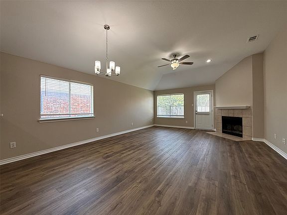 2nd image of 103 Santa Fe Trl