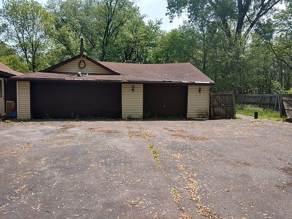 3rd image of 2805 Wyoming St