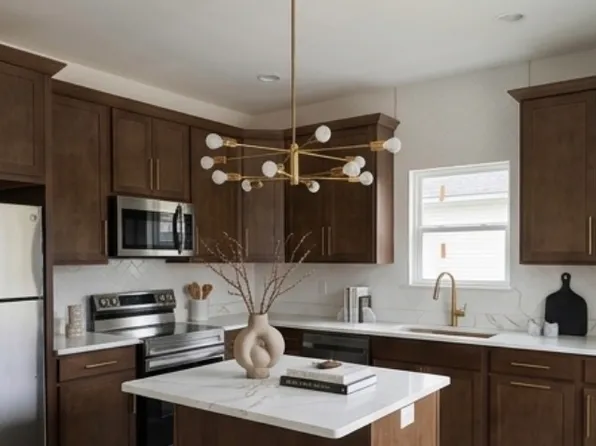 296 Whitaker Dr, Holly Springs, MS 38635