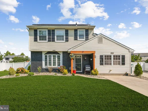 27 Cypress Dr, Eastampton, NJ 08060