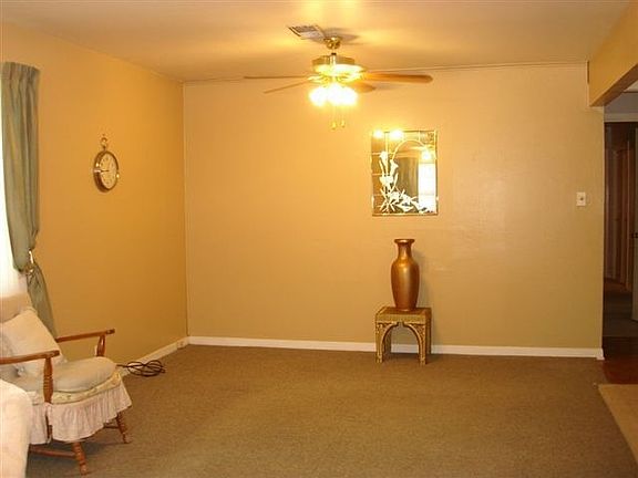5th image of 3850 Eloise St