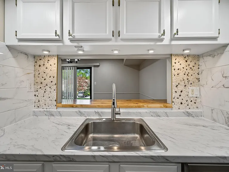 803 Valley Dr — Photo 12