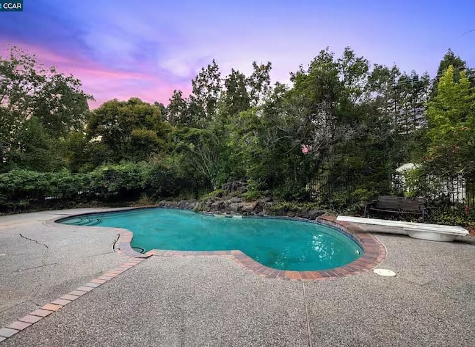 1st image of 271 Arency Ct