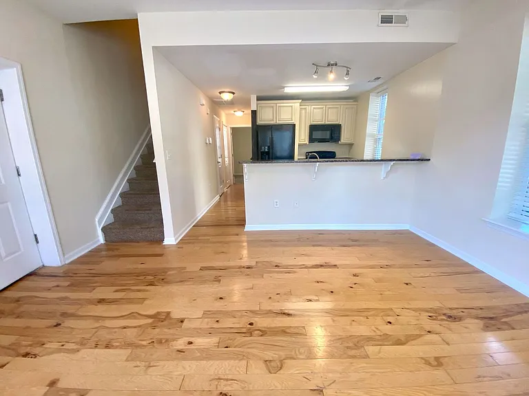 11 Maverick Dr — Photo 120