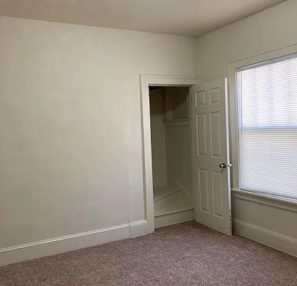 602 E Republic St — Photo 14