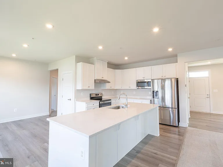 10083 Dressage Dr — Photo 11
