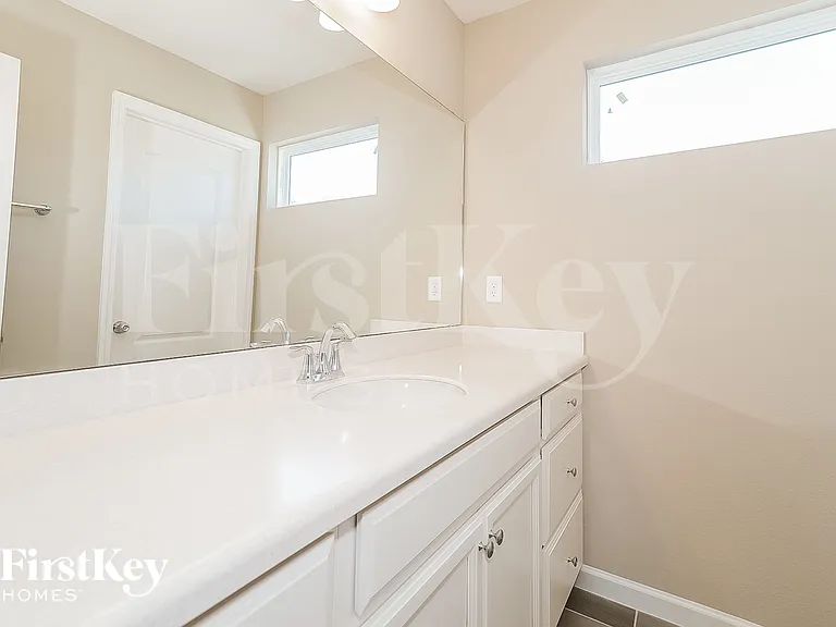 10142 Roman Ln — Photo 13
