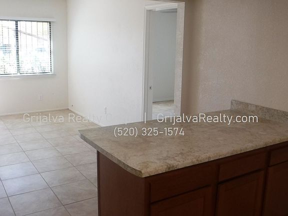2nd image of 1550 N 4th Ave #1552
