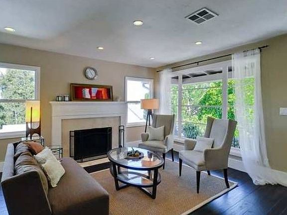 3rd image of 3022 Parker Ave