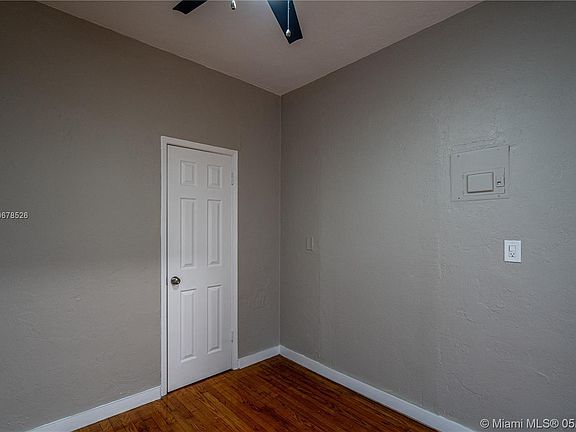 3rd image of 1025 Meridian Ave APT 102