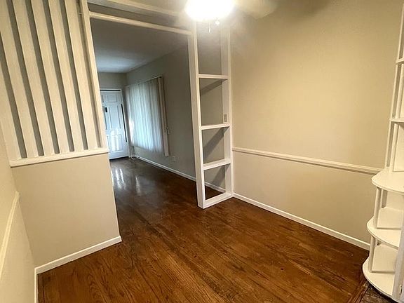 2nd image of 4837 N Clybourn Ave #5