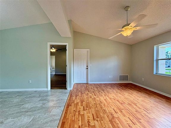 5th image of 30 RIDLEY LANE