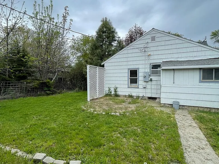 112 W Park Ave — Photo 15