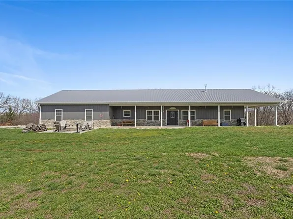 1712 SE 207th St, Holt, MO 64048