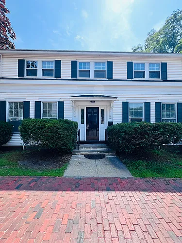 152 Main St Photo 1