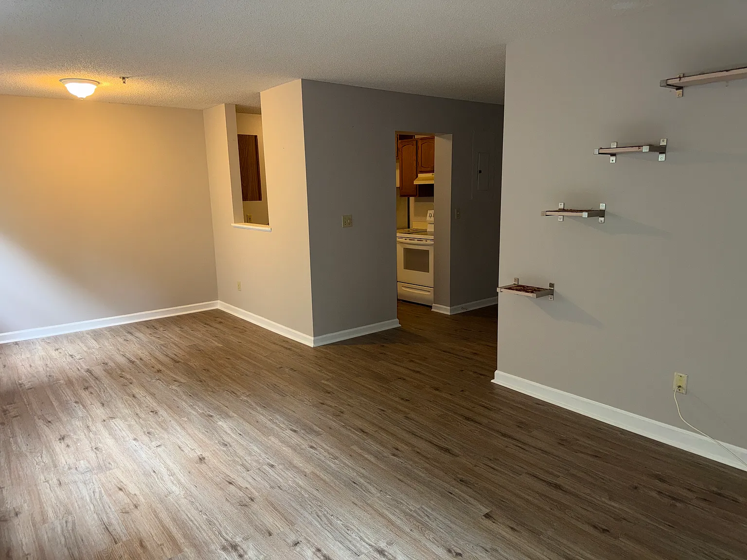 2 bed, 1103 sqft, $1,775 — Photo 3