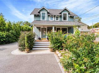 65 E Main St, Huntington, NY