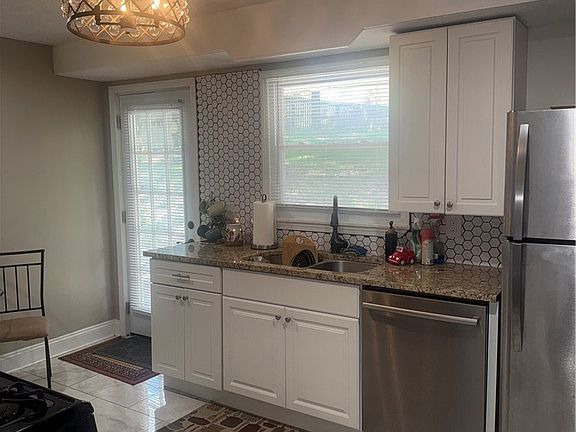 5th image of 20274 Emery Rd