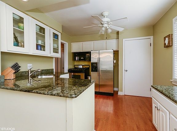4th image of 7445 N Odell Ave