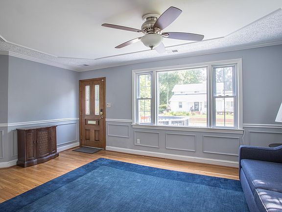 Entry room