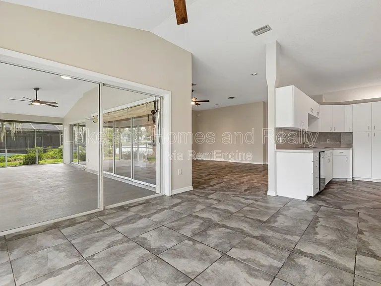 95 Woodside Dr — Photo 17