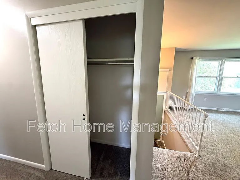 417 Surrey Dr — Photo 12