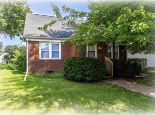 2421 N Howell St, Davenport, IA 52804