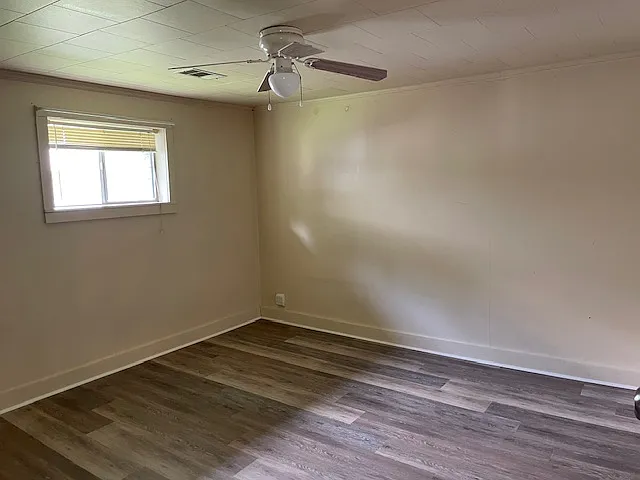 1509 W Main St — Photo 4