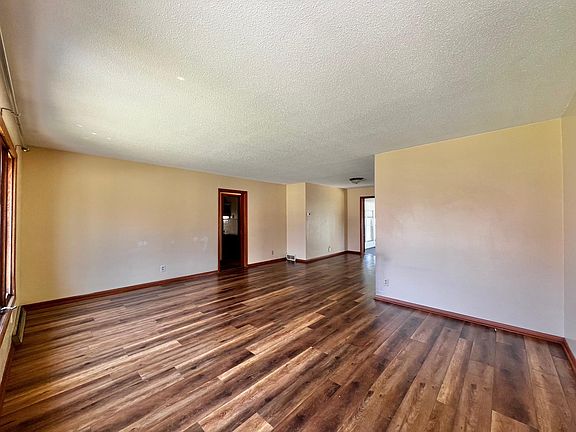 4th image of 1069 15th St