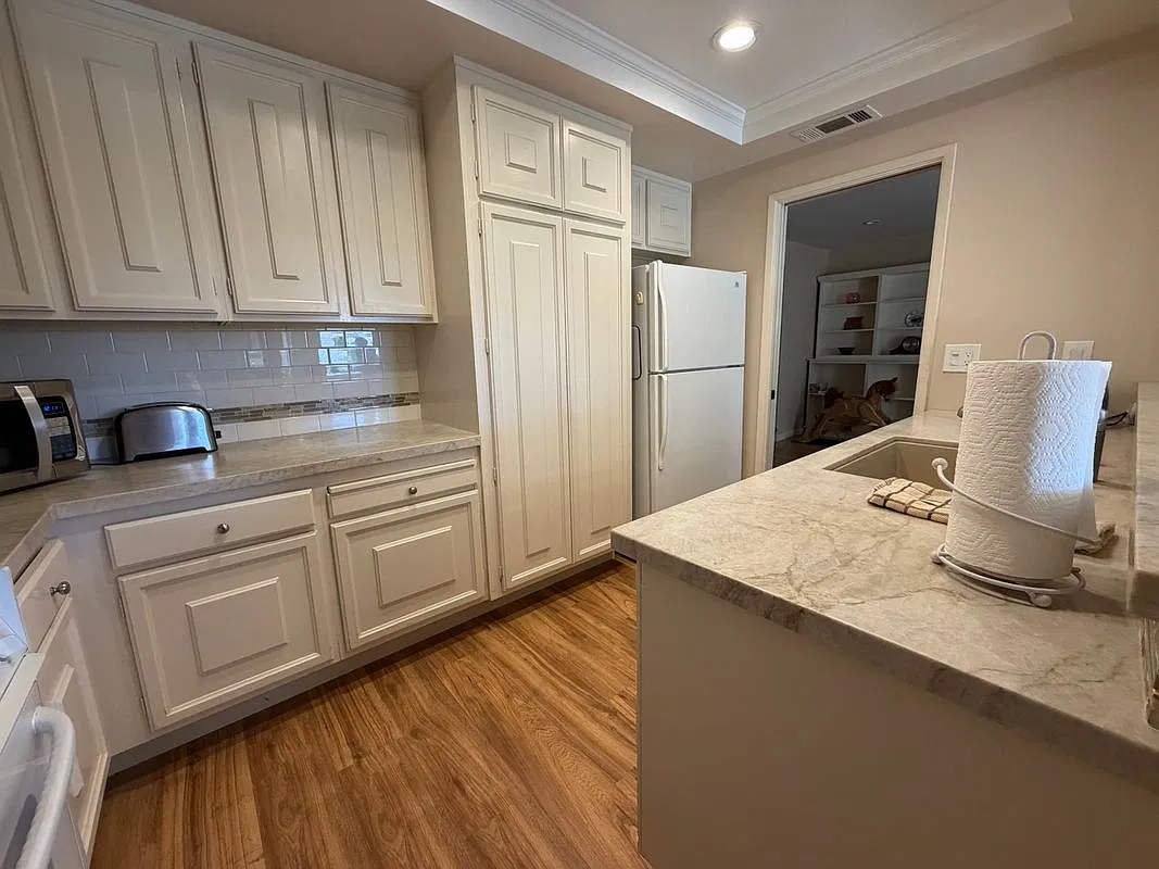 2 bed, 2.0 bath, 1240 sqft, $3,400 — Photo 4