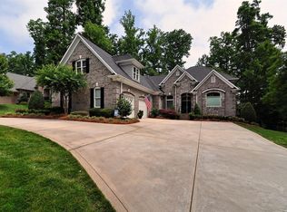 7713 Turnberry Ln, Stanley, NC 28164