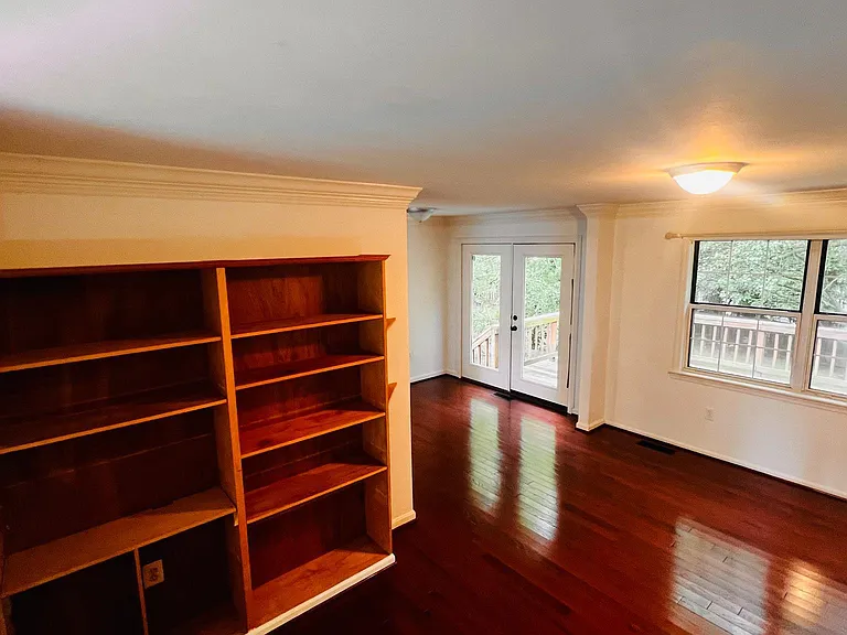 5001 Tarpon Ln — Photo 8