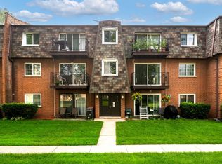 9380 Bay Colony Dr APT 2N, Des Plaines, IL 60016
