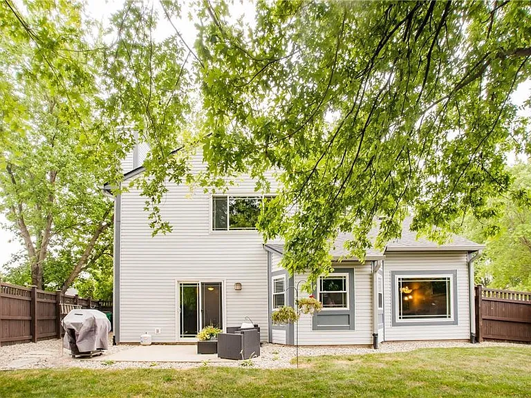 14708 Village Park East Dr — Photo 15